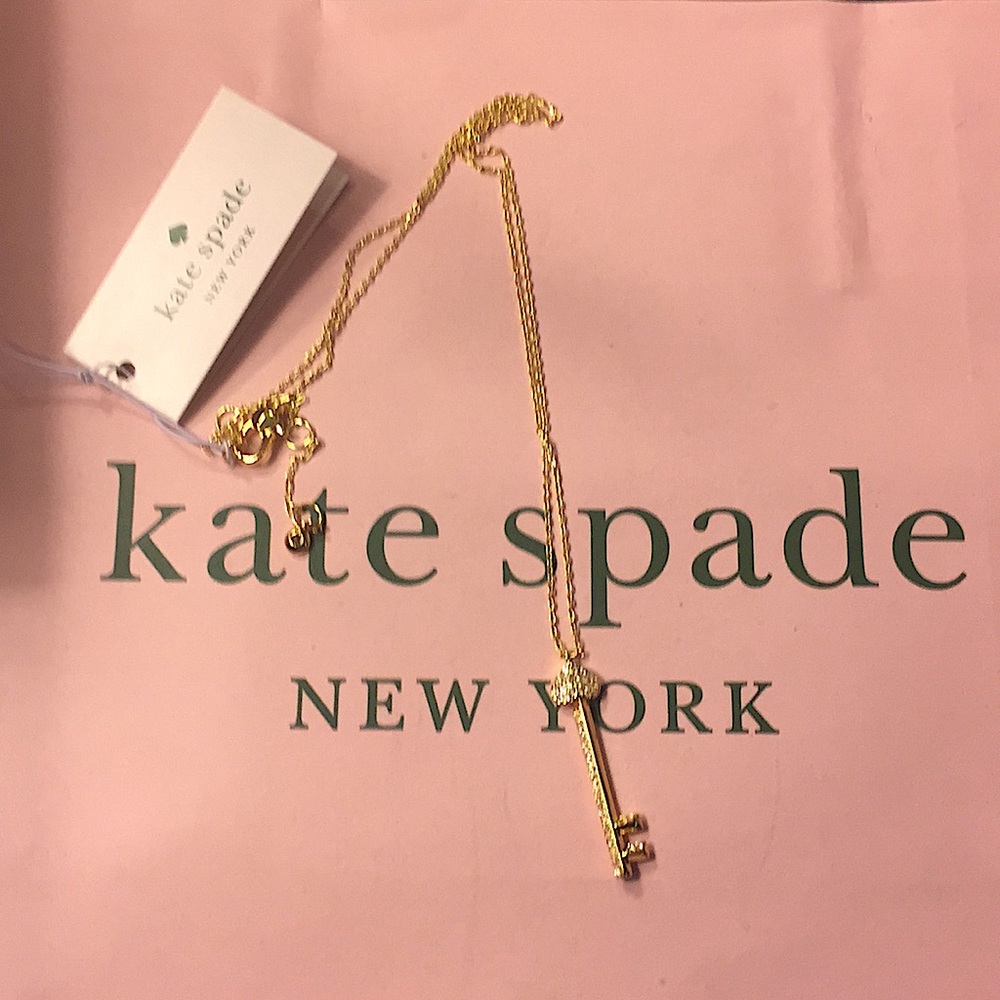 ♠️KATE SPADE - SPADE PAVE KEY PENDANT (NWT)
